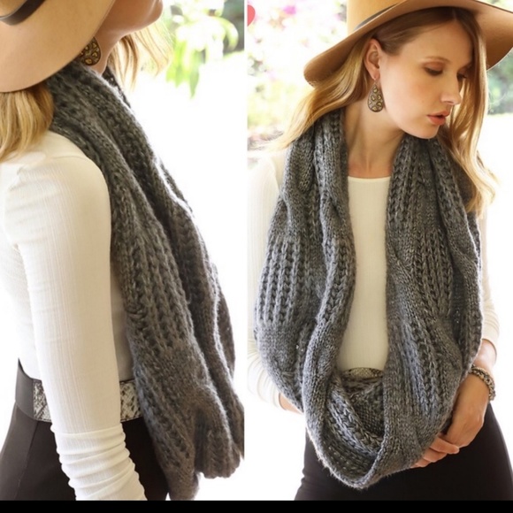 CHUNKY KNIT INFINITY SCARVE WINTER - Picture 6 of 7